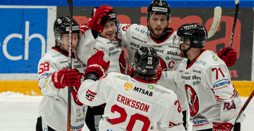 HOCKEYALLSVENSKAN: Trotjänaren blir kvar säsongen ut.